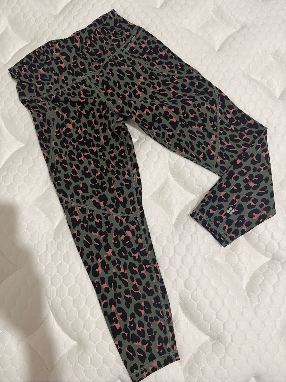 Sweaty Betty Power 7/8 Leggings - Olive and pink leopard